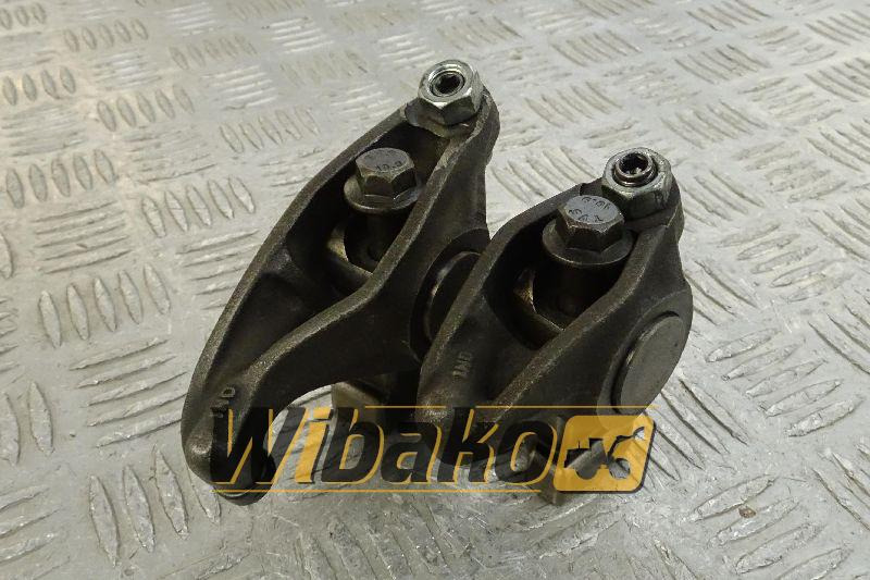 Rocker arm Cummins 3964714 - Cabezal de bloque para Maquinaria de construcción: foto 1 Rocker arm Cummins 3964714 - Cabezal de bloque para Maquinaria de construcción: foto 1