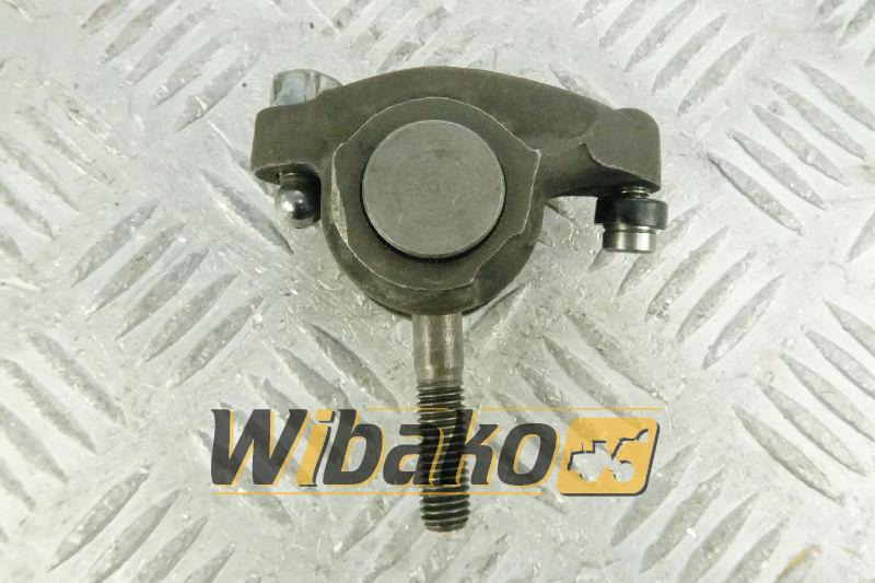 Rocker arm Cummins 3964797 - Cabezal de bloque para Maquinaria de construcción: foto 1 Rocker arm Cummins 3964797 - Cabezal de bloque para Maquinaria de construcción: foto 1