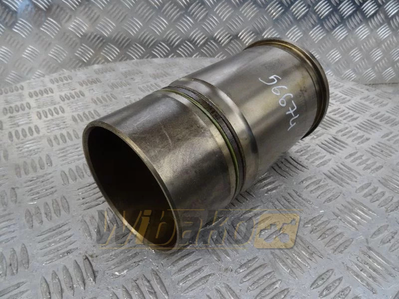 Volvo 04901316 - Pistones/ Anillos/ Bujes para Maquinaria de construcción: foto 1 Volvo 04901316 - Pistones/ Anillos/ Bujes para Maquinaria de construcción: foto 1