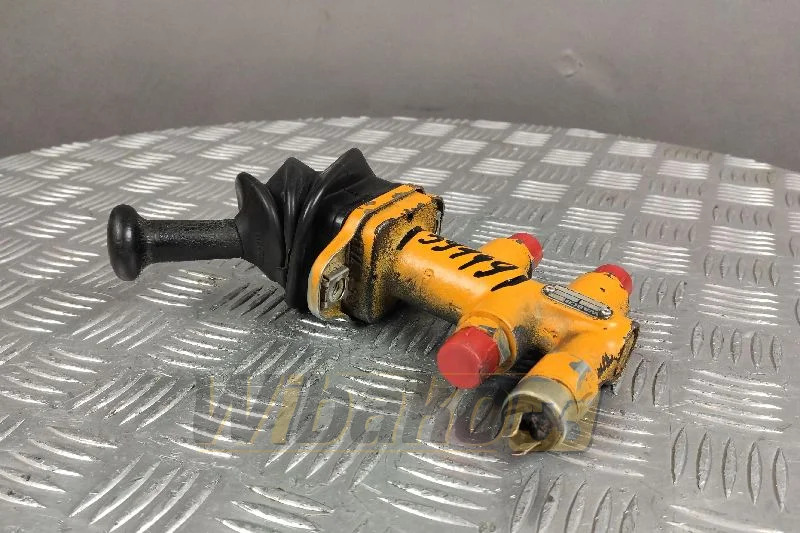 Wabco 4674100120 - Válvula hidráulica para Maquinaria de construcción: foto 1 Wabco 4674100120 - Válvula hidráulica para Maquinaria de construcción: foto 1