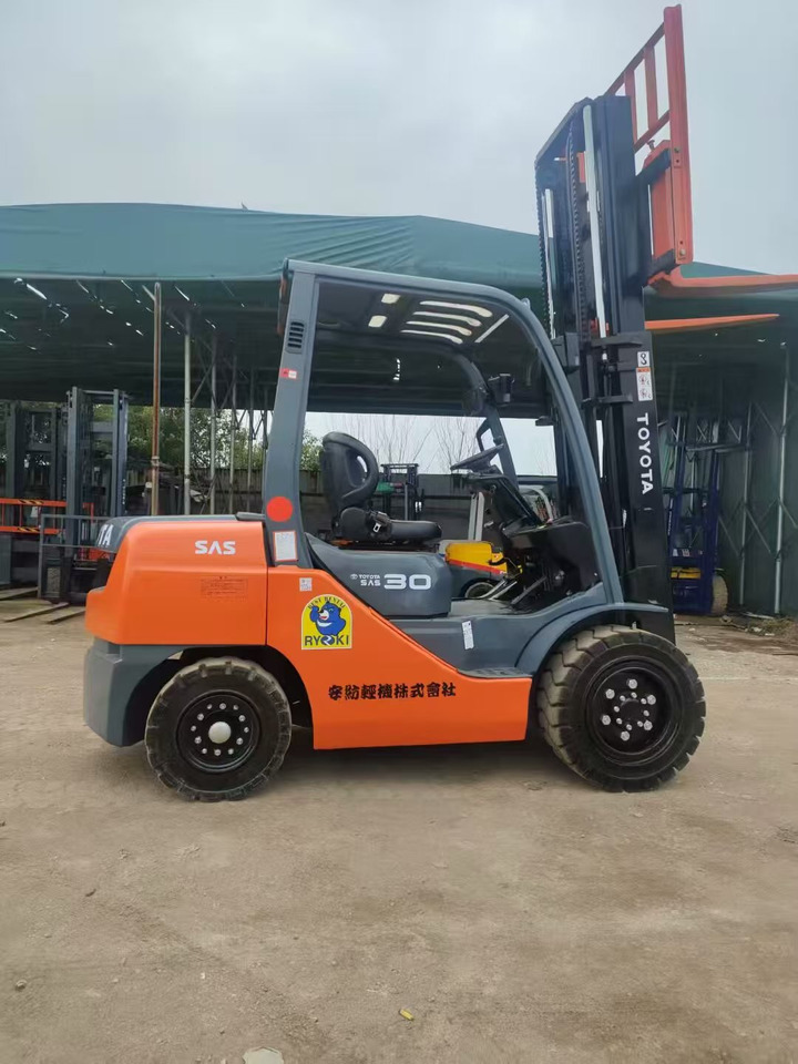 Plataforma de mástil vertical Toyata 3-ton: foto 6