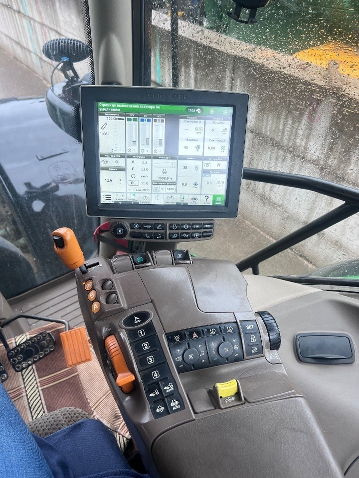 John Deere 6215 R Ultimate - Tractor: foto 4 John Deere 6215 R Ultimate - Tractor: foto 4