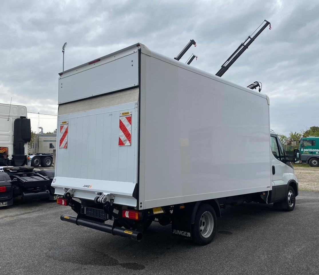 IVECO DAILY 35C16 - Furgón: foto 3 IVECO DAILY 35C16 - Furgón: foto 3