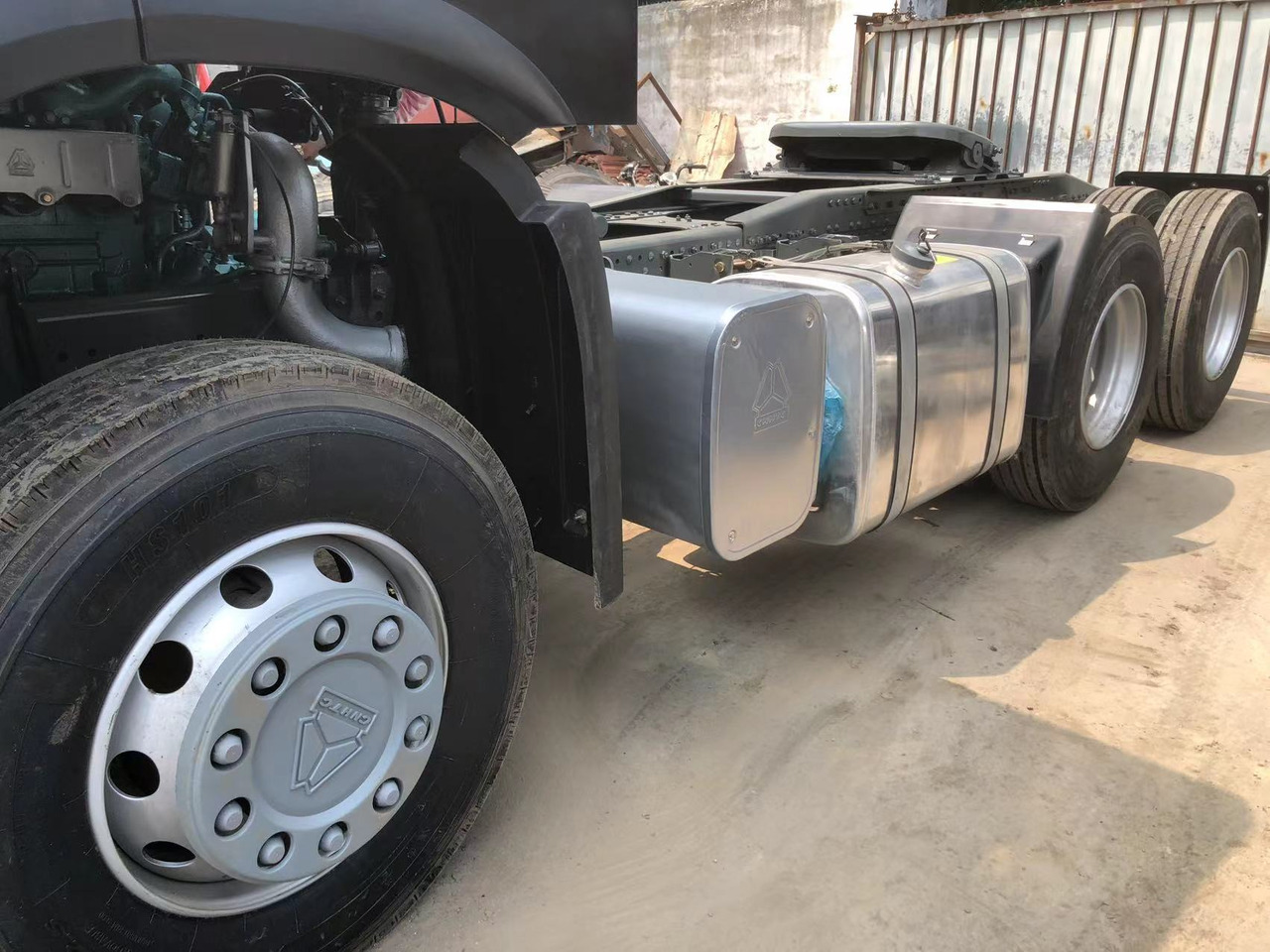 Howo HOWO 371 - Cabeza tractora: foto 2 Howo HOWO 371 - Cabeza tractora: foto 2