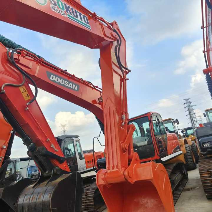 Hitachi Brand Zx210 Crawler Excavator 21tons Digger for Sale Used Hitachi Zx200 210 350 Excavator in Stock on Sale - Excavadora: foto 2 Hitachi Brand Zx210 Crawler Excavator 21tons Digger for Sale Used Hitachi Zx200 210 350 Excavator in Stock on Sale - Excavadora: foto 2