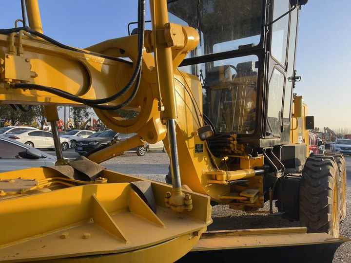 USED Komatsu GD655 Grader with Good Condition for Sale - Grader: foto 4 USED Komatsu GD655 Grader with Good Condition for Sale - Grader: foto 4