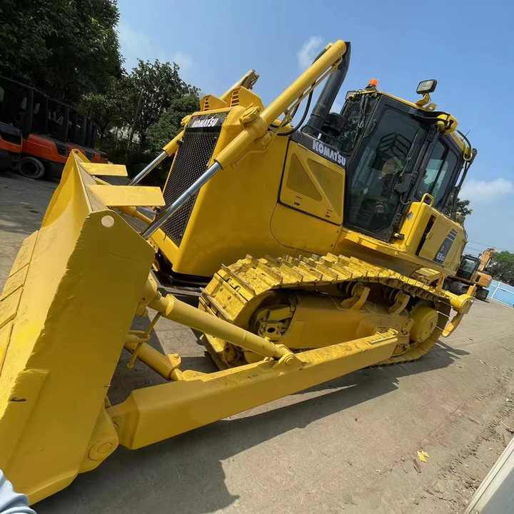 Used Komatsu Bulldozer D65 Strong Power Komatsu D65 Track Dozer for Sale - Bulldozer: foto 5 Used Komatsu Bulldozer D65 Strong Power Komatsu D65 Track Dozer for Sale - Bulldozer: foto 5