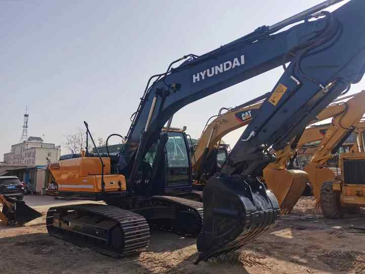 Hyundai Excavator Used Machine 210-9s Heavy Construction Equipment Crawler Excavator Hot Sale - Excavadora de cadenas: foto 2 Hyundai Excavator Used Machine 210-9s Heavy Construction Equipment Crawler Excavator Hot Sale - Excavadora de cadenas: foto 2