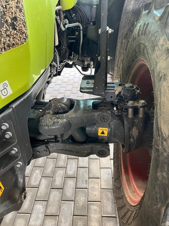 Claas Arion 440 - Tractor: foto 5 Claas Arion 440 - Tractor: foto 5