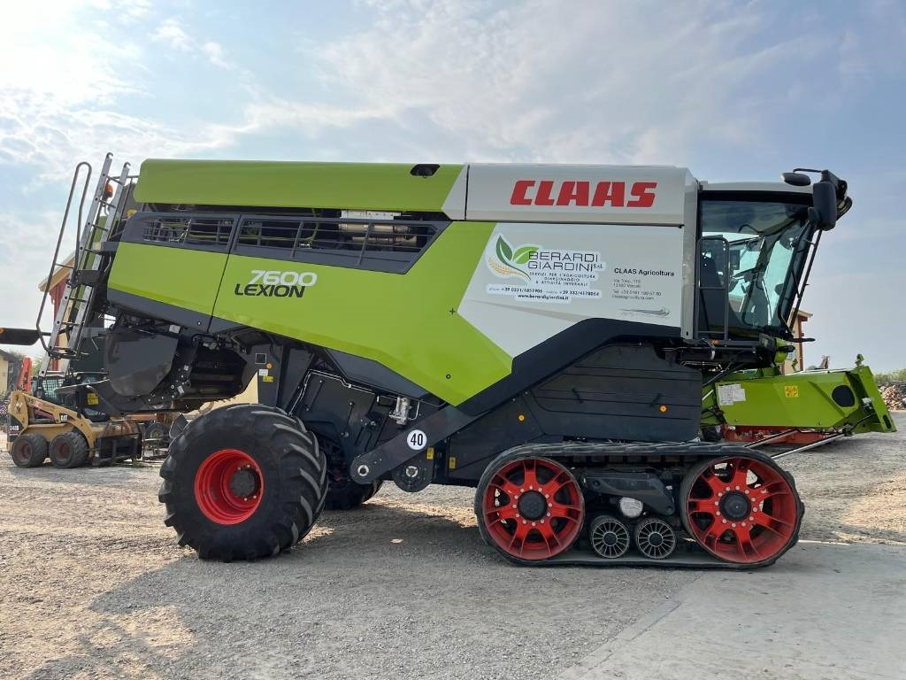 Claas LEXION 7600 TT - Cosechadora de granos: foto 1 Claas LEXION 7600 TT - Cosechadora de granos: foto 1