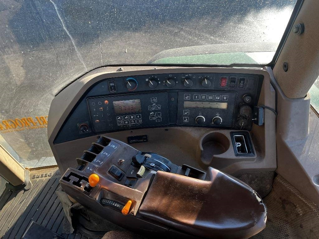 John Deere 8410 - Tractor: foto 4 John Deere 8410 - Tractor: foto 4