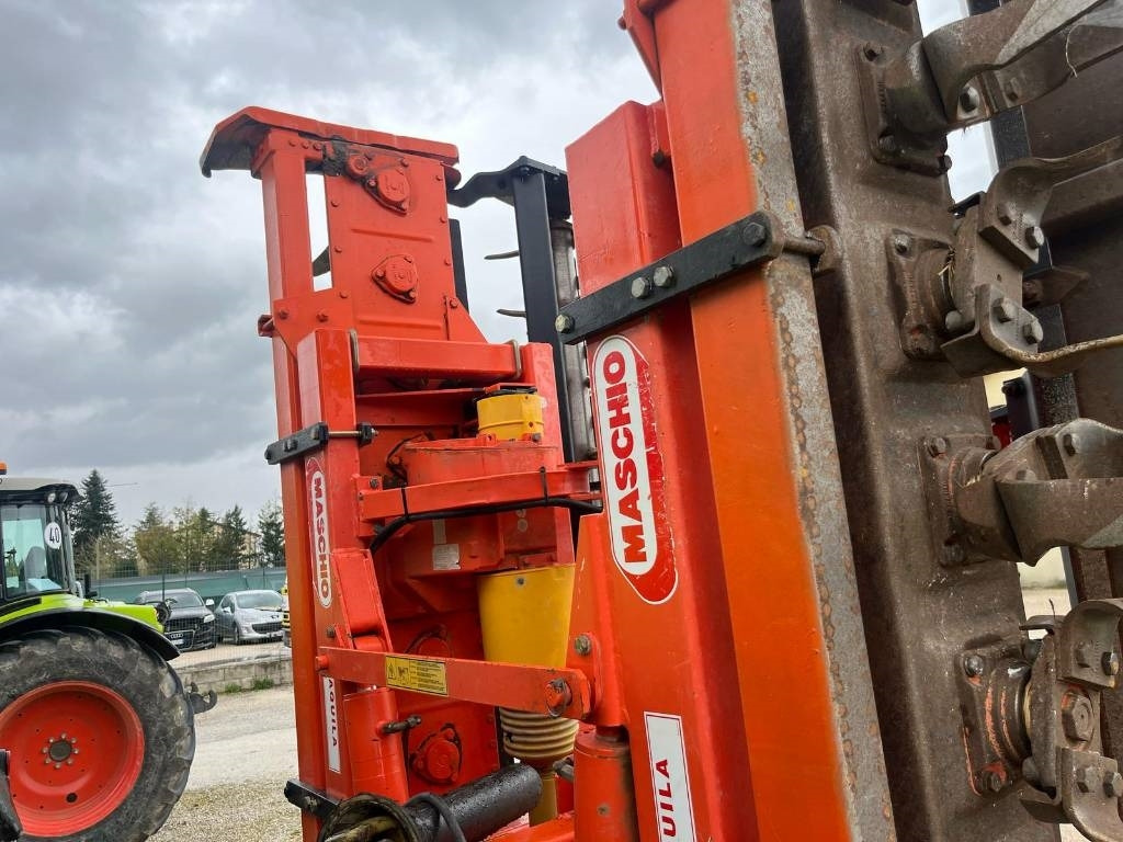 Grada rotativa Maschio Aquila 5000: foto 9 Grada rotativa Maschio Aquila 5000: foto 9