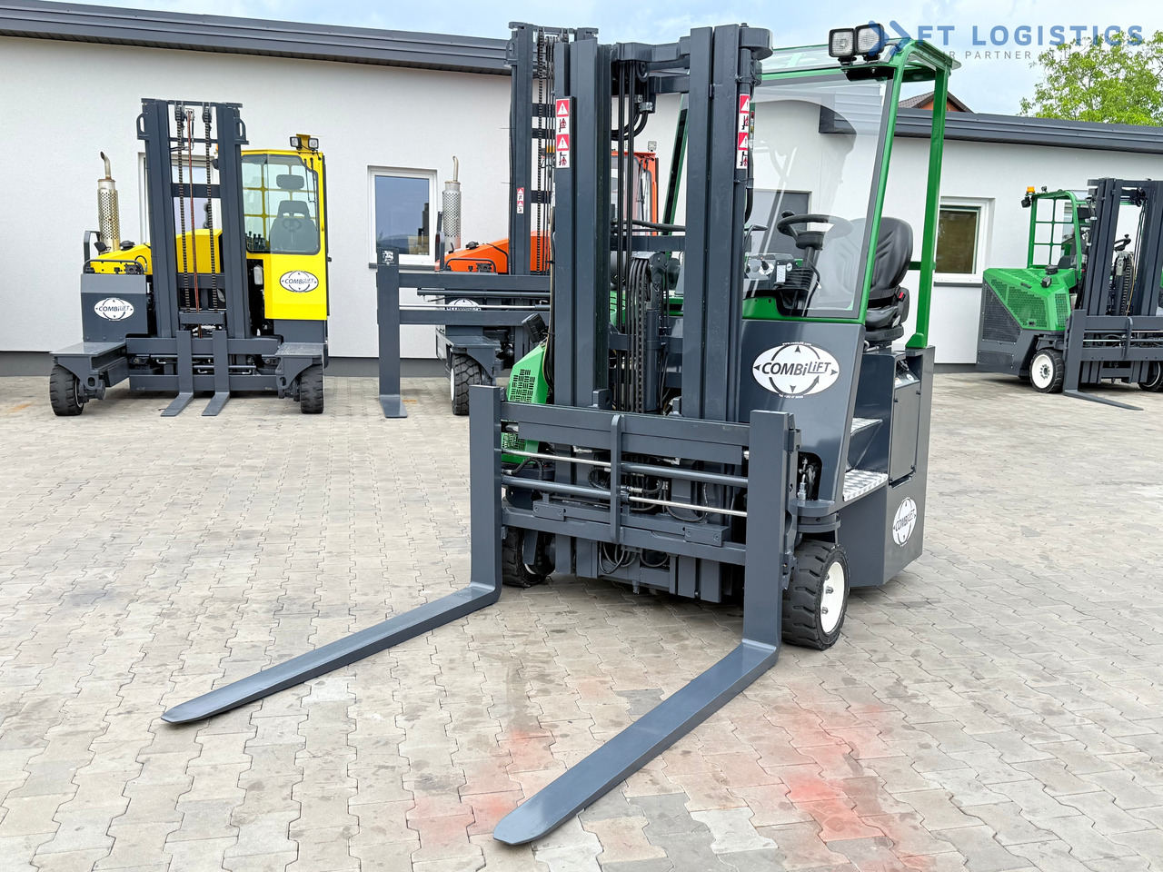 COMBILIFT CB3000 / DIESEL / TRIPLEX 4900MM / FREE LIFT / SIDESHIFT / FORK POSITIONER / 1500MM FORKS / LIKE NEW - Carretilla de 4 vías: foto 4 COMBILIFT CB3000 / DIESEL / TRIPLEX 4900MM / FREE LIFT / SIDESHIFT / FORK POSITIONER / 1500MM FORKS / LIKE NEW - Carretilla de 4 vías: foto 4