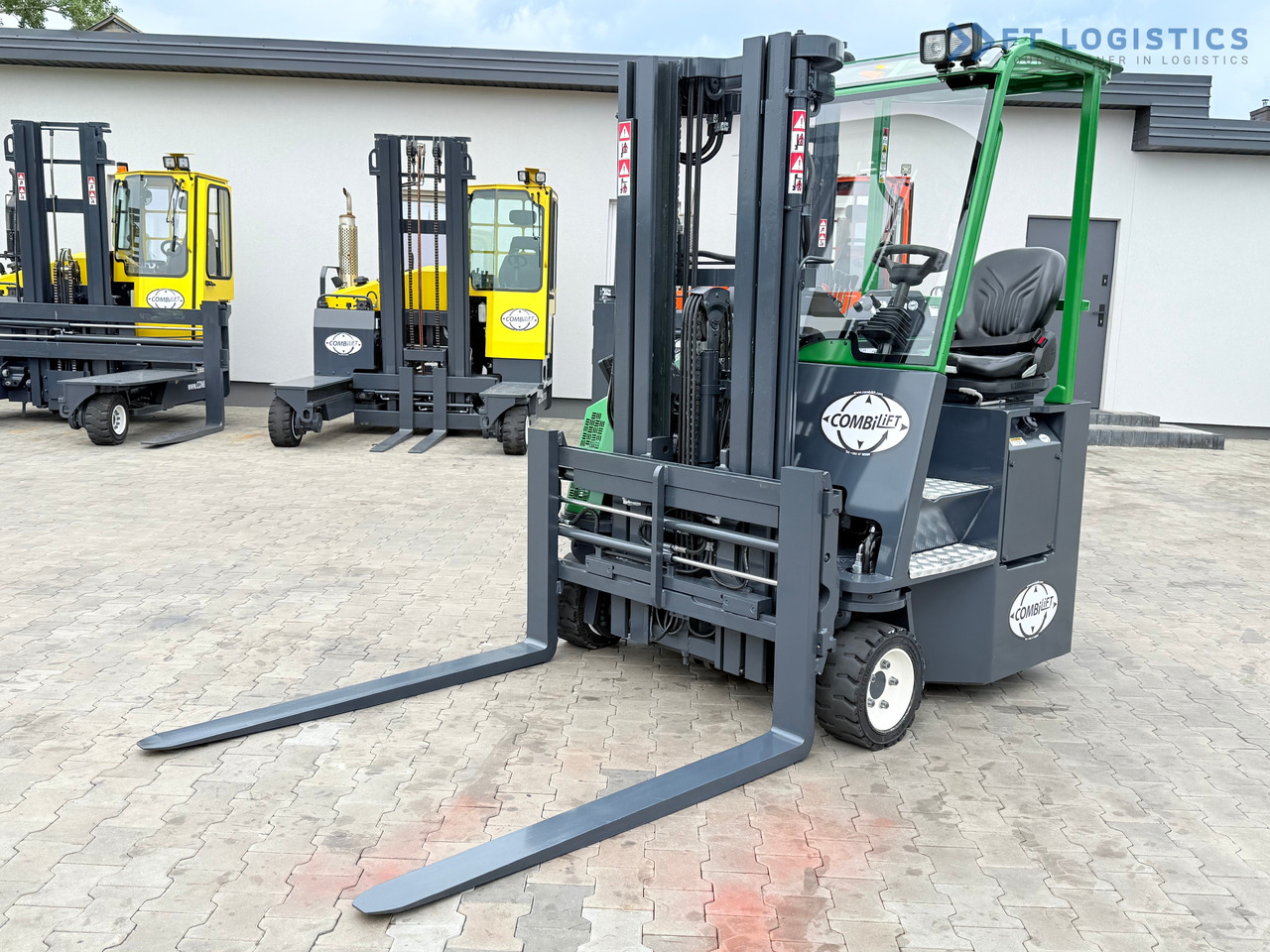 COMBILIFT CB3000 / DIESEL / TRIPLEX 4900MM / FREE LIFT / SIDESHIFT / FORK POSITIONER / 1500MM FORKS / LIKE NEW - Carretilla de 4 vías: foto 3 COMBILIFT CB3000 / DIESEL / TRIPLEX 4900MM / FREE LIFT / SIDESHIFT / FORK POSITIONER / 1500MM FORKS / LIKE NEW - Carretilla de 4 vías: foto 3