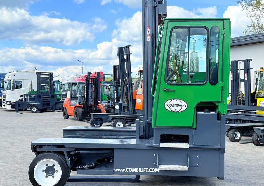 Combilift C10000 / DIESEL / DUPLEX - 4200MM / LIKE NEW - Carretilla de 4 vías: foto 2 Combilift C10000 / DIESEL / DUPLEX - 4200MM / LIKE NEW - Carretilla de 4 vías: foto 2
