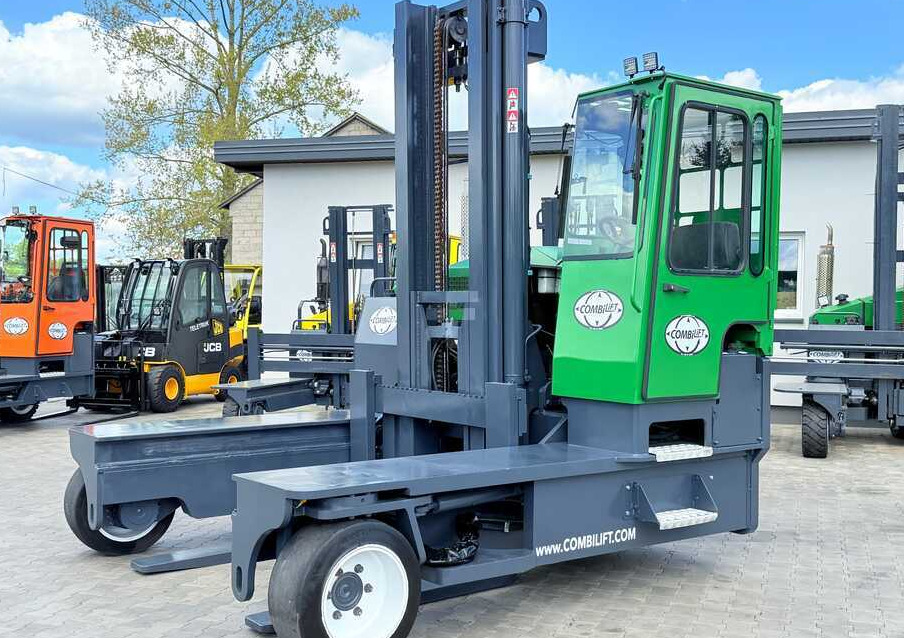 Combilift C10000 / DIESEL / DUPLEX - 4200MM / LIKE NEW - Carretilla de 4 vías: foto 1 Combilift C10000 / DIESEL / DUPLEX - 4200MM / LIKE NEW - Carretilla de 4 vías: foto 1