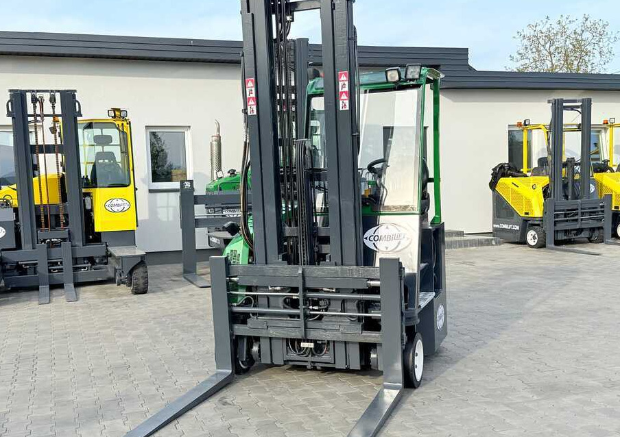 Combilift C3000CB / LPG / TRIPLEX – 6500MM / FREE LIFT / FORK POSITIONER / SIDE SHIFT / EXCELLENT CONDITION - Carretilla de 4 vías: foto 3 Combilift C3000CB / LPG / TRIPLEX – 6500MM / FREE LIFT / FORK POSITIONER / SIDE SHIFT / EXCELLENT CONDITION - Carretilla de 4 vías: foto 3