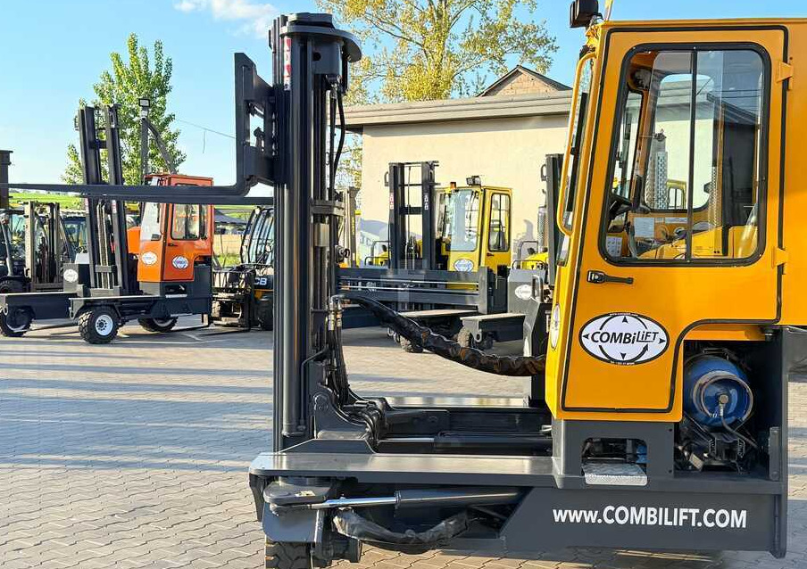 Carretilla de 4 vías Combilift C4000 / GAS / TRIPLEX – 5600MM / FREE LIFT / FORK SIDESHIFT / LIKE NEW: foto 16