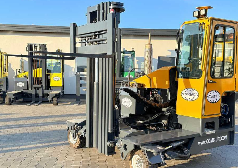 Carretilla de 4 vías Combilift C4000 / GAS / TRIPLEX – 5600MM / FREE LIFT / FORK SIDESHIFT / LIKE NEW: foto 17