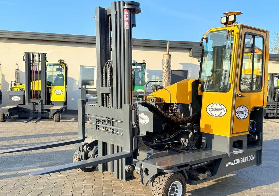 Carretilla de 4 vías Combilift C4000 / GAS / TRIPLEX – 5600MM / FREE LIFT / FORK SIDESHIFT / LIKE NEW: foto 14