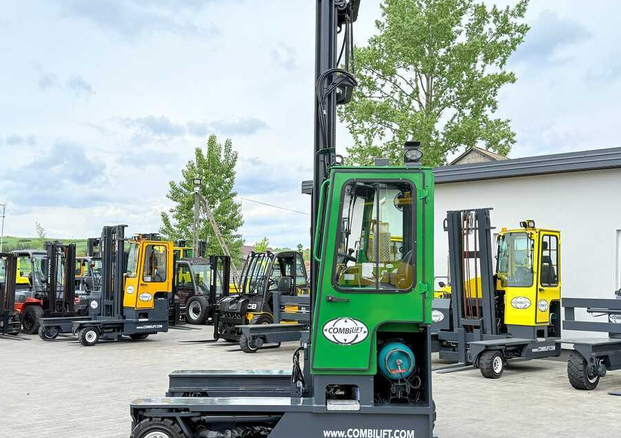 Combilift C4000 / GAS / TRIPLEX - 9300MM / FREE-LIFT / POSITIONER / LIKE NEW - Carretilla de 4 vías: foto 2 Combilift C4000 / GAS / TRIPLEX - 9300MM / FREE-LIFT / POSITIONER / LIKE NEW - Carretilla de 4 vías: foto 2