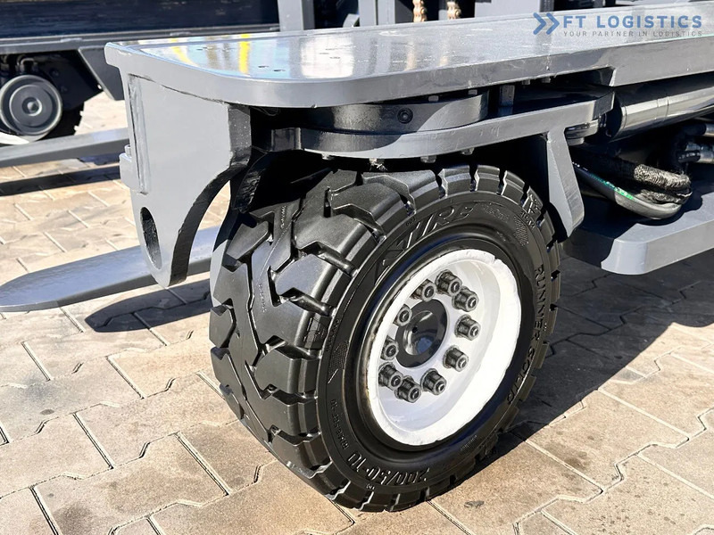 Combilift C4000 / LPG / DUPLEX / 4500MM / FREE LIFT / LIKE NEW C4000 / LPG / DUPLEX / 4500MM / FREE LIFT / LIKE NEW - Carretilla de 4 vías: foto 4 Combilift C4000 / LPG / DUPLEX / 4500MM / FREE LIFT / LIKE NEW C4000 / LPG / DUPLEX / 4500MM / FREE LIFT / LIKE NEW - Carretilla de 4 vías: foto 4