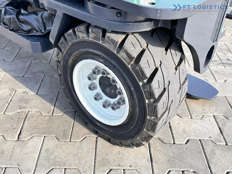 Carretilla de 4 vías Combilift C4000 / TRIPLEX / 4900MM / LPG / FREE LIFT / FORK SHIFT / LIKE NEW C4000 / TRIPLEX / 4900MM / LPG / FREE LIFT / FORK SHIFT / LIK: foto 5