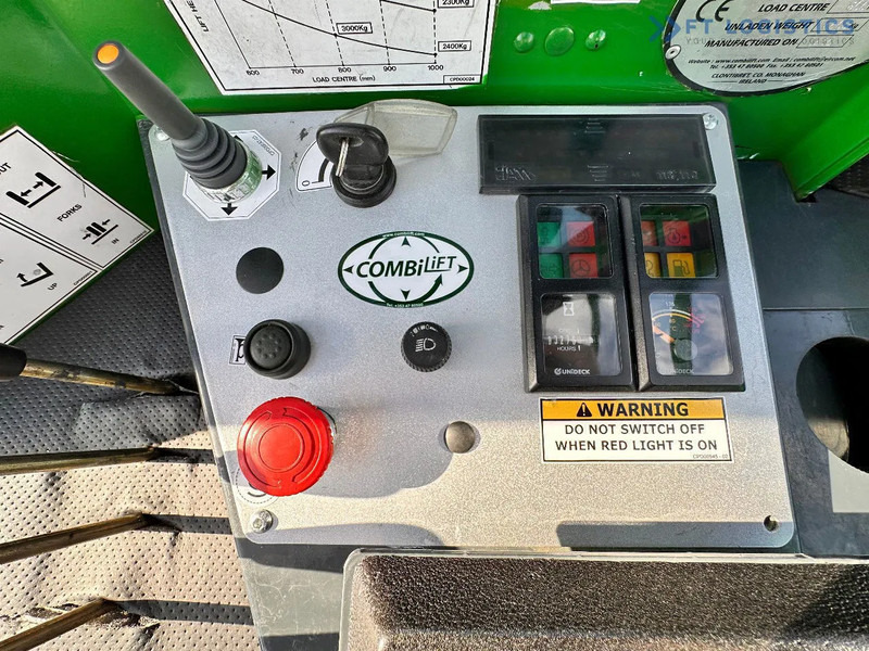 Carretilla de 4 vías Combilift C4000 / TRIPLEX / 4900MM / LPG / FREE LIFT / FORK SHIFT / LIKE NEW C4000 / TRIPLEX / 4900MM / LPG / FREE LIFT / FORK SHIFT / LIK: foto 14
