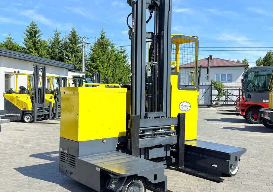 Combilift C4000STE / TRIPLEX / 6850MM / FREE LIFT / ONLY 1,348 HOURS / FORK SIDESHIFT / EXCELLENT CONDITION - Carretilla de 4 vías: foto 3 Combilift C4000STE / TRIPLEX / 6850MM / FREE LIFT / ONLY 1,348 HOURS / FORK SIDESHIFT / EXCELLENT CONDITION - Carretilla de 4 vías: foto 3