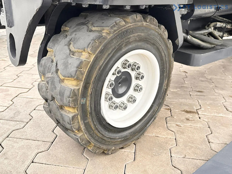 Combilift C4500 / DUPLEX / 4050MM / DIESEL / WIDE POSITIONER / FREE LIFT C4500 / DUPLEX / 4050MM / DIESEL / WIDE POSITIONER / FREE LIFT - Carretilla de 4 vías: foto 5 Combilift C4500 / DUPLEX / 4050MM / DIESEL / WIDE POSITIONER / FREE LIFT C4500 / DUPLEX / 4050MM / DIESEL / WIDE POSITIONER / FREE LIFT - Carretilla de 4 vías: foto 5