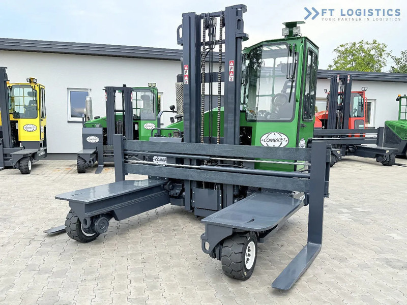 Combilift Combilift C4500 / DIESEL / DUPLEX 4000MM / WIDE FORK POSITIONER / HEATING / FULL CABIN / PERFECT CONDITION / Wide range of four- - Carretilla de 4 vías: foto 5 Combilift Combilift C4500 / DIESEL / DUPLEX 4000MM / WIDE FORK POSITIONER / HEATING / FULL CABIN / PERFECT CONDITION / Wide range of four- - Carretilla de 4 vías: foto 5