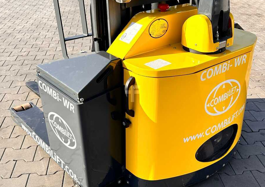 Combilift WR-4 / DUPLEX / 4.5M / 2017 / ONLY 30 HOURS / LIKE NEW / 1500KG - Apilador: foto 5 Combilift WR-4 / DUPLEX / 4.5M / 2017 / ONLY 30 HOURS / LIKE NEW / 1500KG - Apilador: foto 5