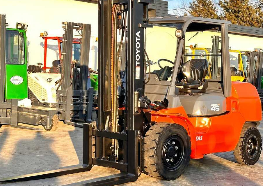 Toyota 42-4FD40 / DIESEL / 4500KG / DUPLEX / FORKS 1400MM / WELL-MAINTAINED - Carretilla elevadora diésel: foto 1 Toyota 42-4FD40 / DIESEL / 4500KG / DUPLEX / FORKS 1400MM / WELL-MAINTAINED - Carretilla elevadora diésel: foto 1