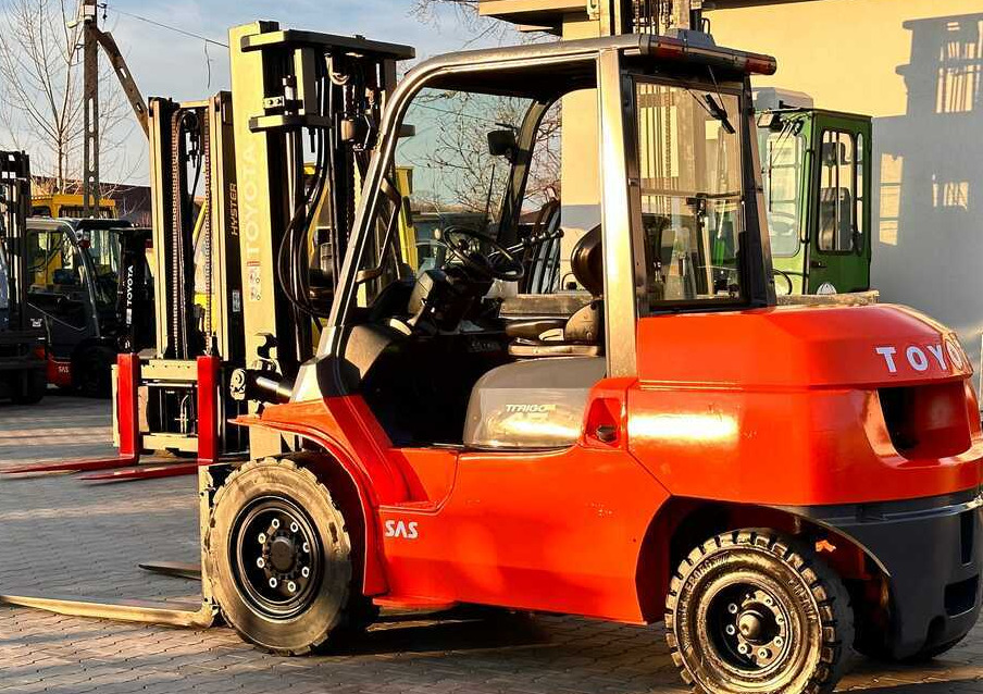 Toyota 42-4FD40 / DIESEL / 4500KG / DUPLEX / FORKS 1400MM / WELL-MAINTAINED - Carretilla elevadora diésel: foto 5 Toyota 42-4FD40 / DIESEL / 4500KG / DUPLEX / FORKS 1400MM / WELL-MAINTAINED - Carretilla elevadora diésel: foto 5
