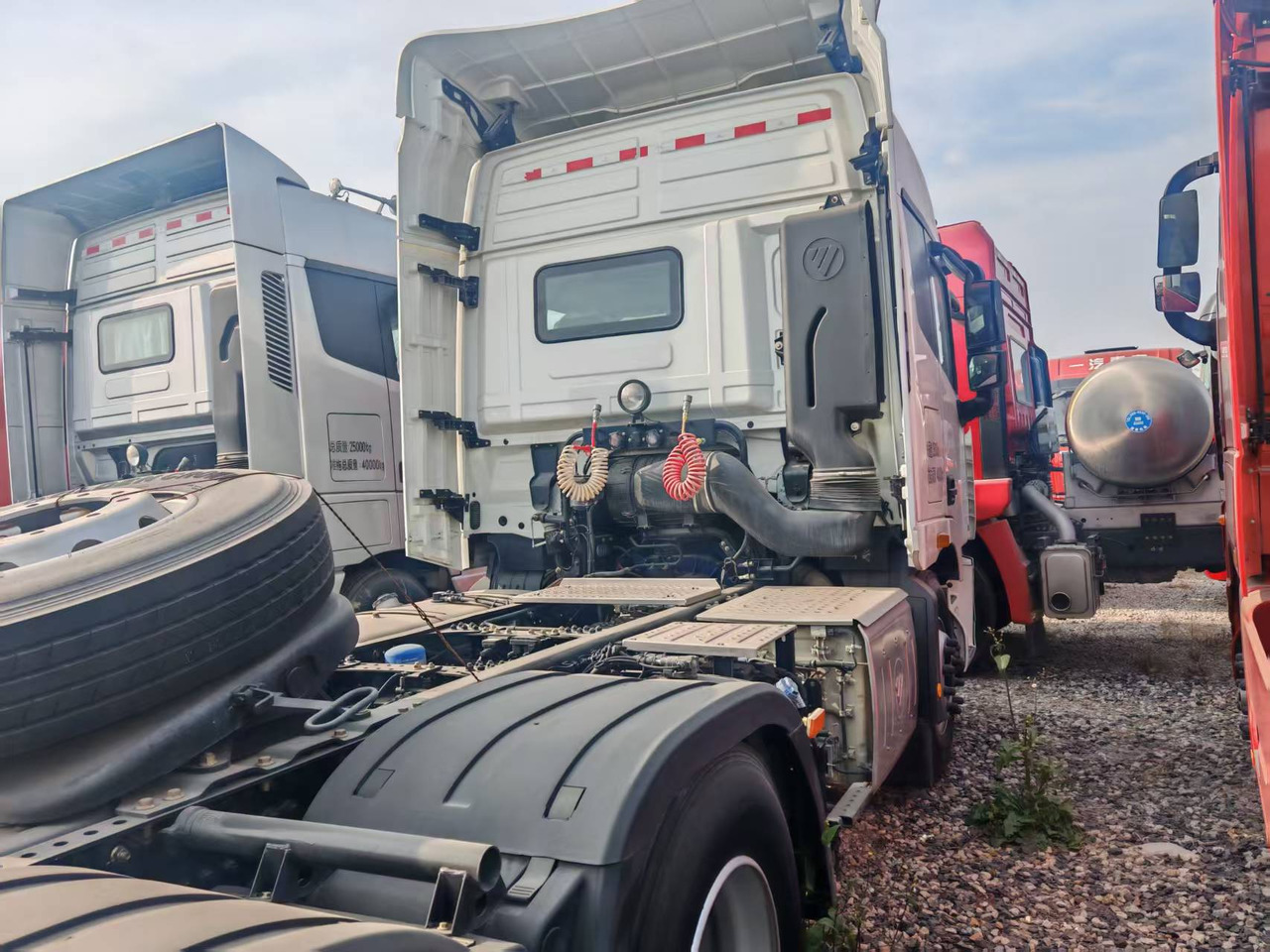 Auman 6×4 - Remolque chasis: foto 5 Auman 6×4 - Remolque chasis: foto 5