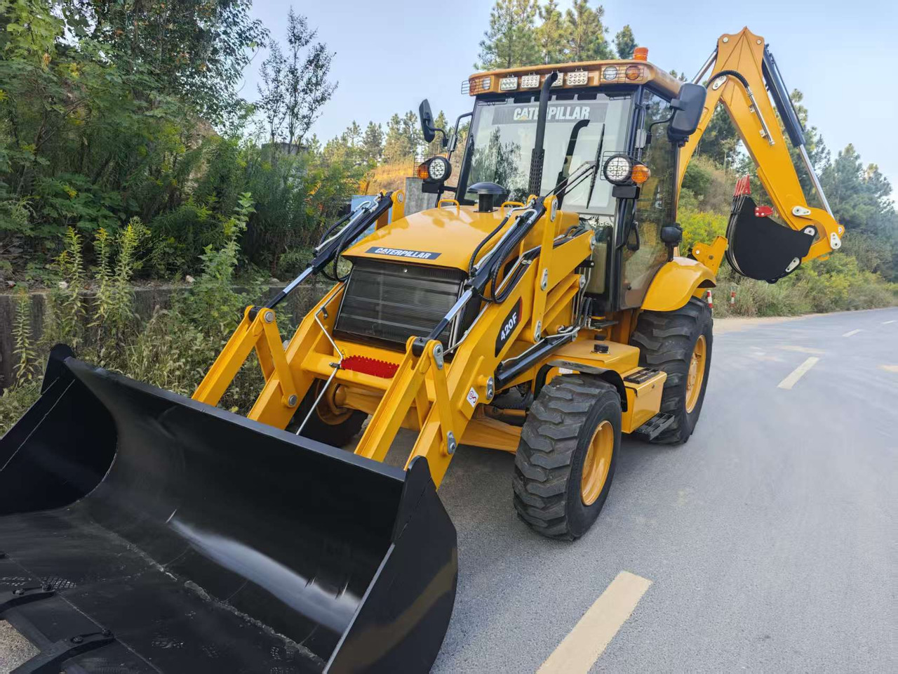 CATERPILLAR 420F - Retroexcavadora: foto 3 CATERPILLAR 420F - Retroexcavadora: foto 3