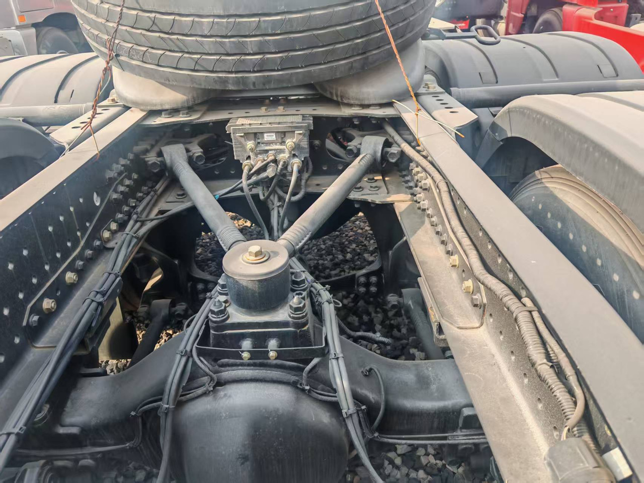 Auman 6×4 - Cabeza tractora: foto 4 Auman 6×4 - Cabeza tractora: foto 4