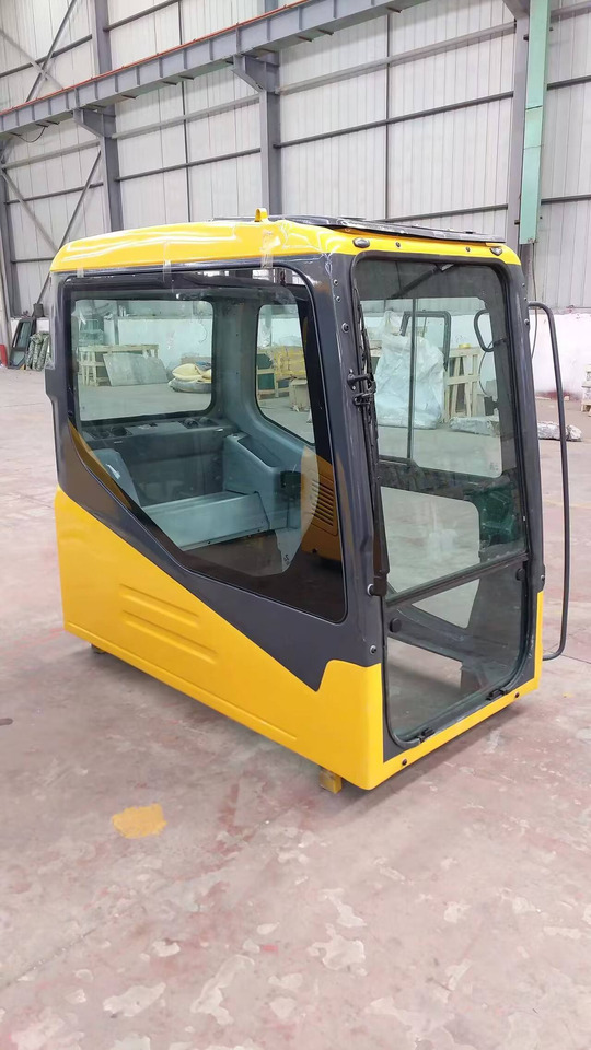 KOMATSU PC 210-8 - Cabina para Excavadora: foto 2 KOMATSU PC 210-8 - Cabina para Excavadora: foto 2