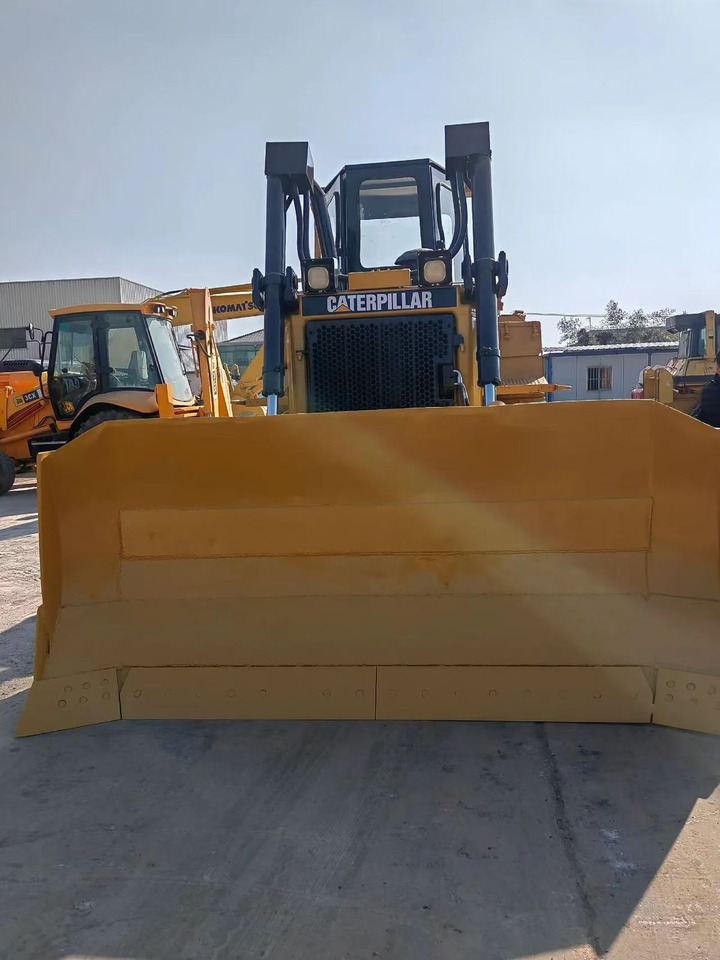 CAT Used Bulldozer D6R High Quality - Bulldozer: foto 1 CAT Used Bulldozer D6R High Quality - Bulldozer: foto 1