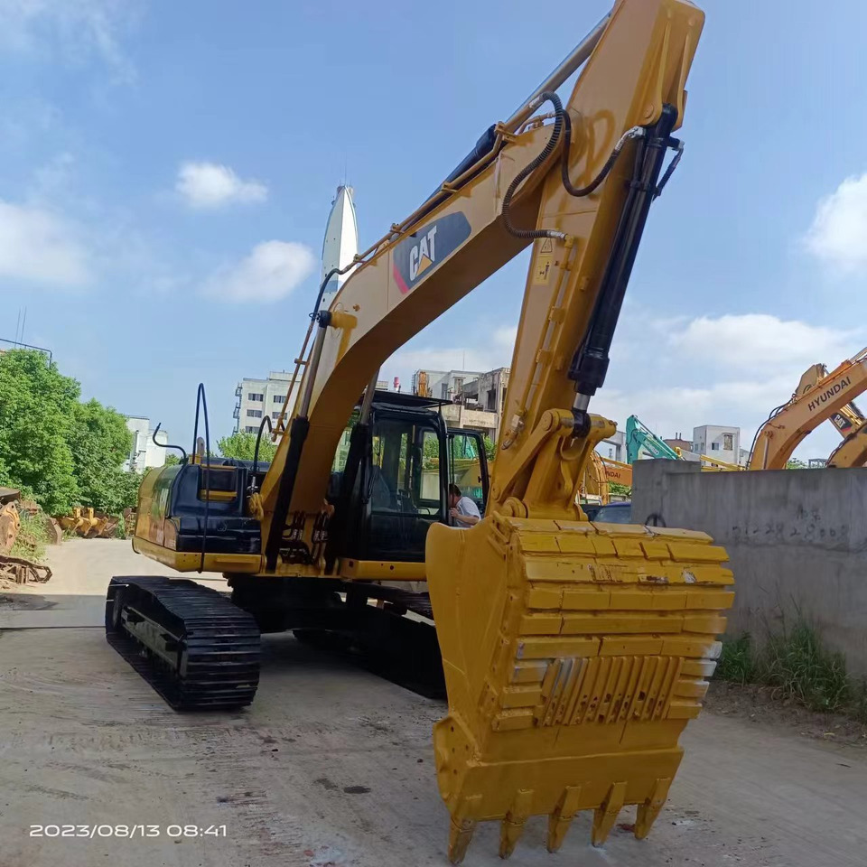 CATERPILLAR 320D - Excavadora de cadenas: foto 1 CATERPILLAR 320D - Excavadora de cadenas: foto 1