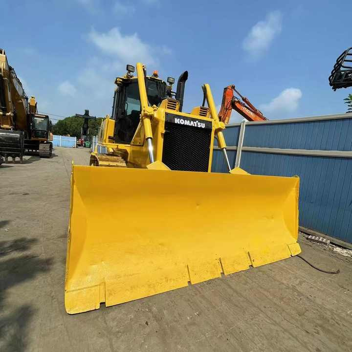 Cheap Price komatsu D65 Bulldozer with Ripper , Original Made Dozer komatsu D65 , komatsu D65p D80p D85p Bulldozer - Bulldozer: foto 2 Cheap Price komatsu D65 Bulldozer with Ripper , Original Made Dozer komatsu D65 , komatsu D65p D80p D85p Bulldozer - Bulldozer: foto 2