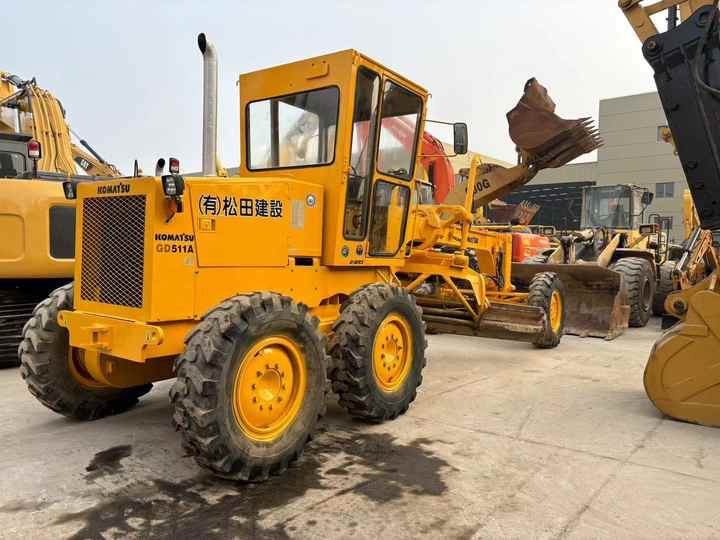 Excellent Condition Hot Selling Used Grader Komatsu GD511 for Sale in Hefei City Good Quality Cheap Price Good Condition - Grader: foto 3 Excellent Condition Hot Selling Used Grader Komatsu GD511 for Sale in Hefei City Good Quality Cheap Price Good Condition - Grader: foto 3