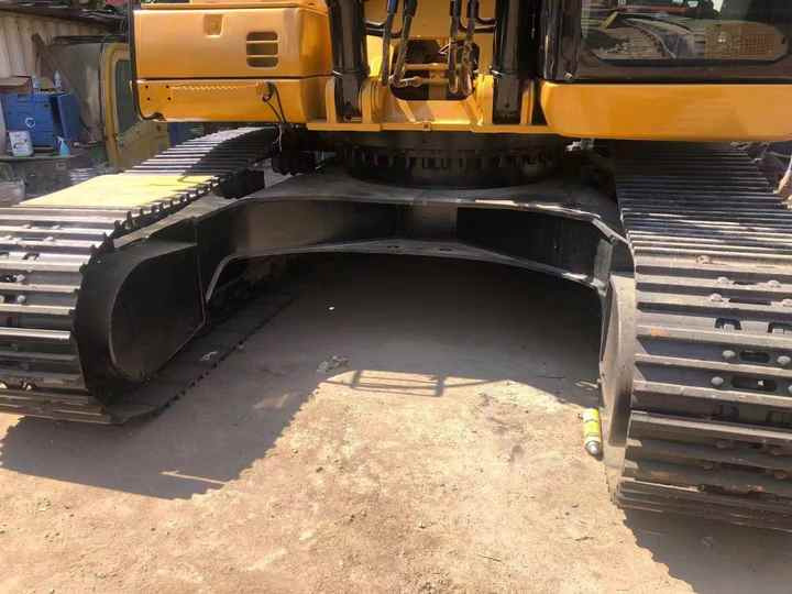 Good Condition Used CAT EXCAVATOR Japan 330D Original Used Excavator Cat 330D in Stock - Excavadora de cadenas: foto 4 Good Condition Used CAT EXCAVATOR Japan 330D Original Used Excavator Cat 330D in Stock - Excavadora de cadenas: foto 4