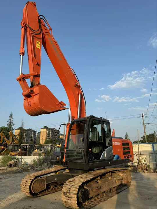 Japanese Original Hitachi 210 Outdoor Crawler Type Second-hand Excavator - Excavadora de cadenas: foto 2 Japanese Original Hitachi 210 Outdoor Crawler Type Second-hand Excavator - Excavadora de cadenas: foto 2