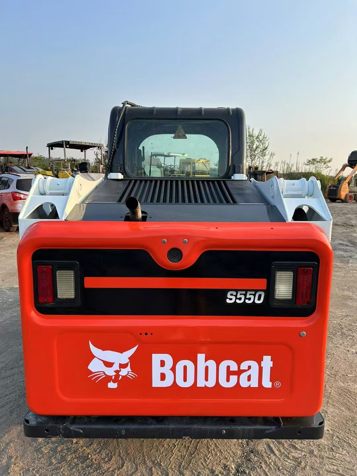 BOBCAT High Performance Low Hours Excellent Condition Reliable Second Hand Bobcat S550 Skid Steer Loader in Stock for Sale - Maquinaria de construcción: foto 4 BOBCAT High Performance Low Hours Excellent Condition Reliable Second Hand Bobcat S550 Skid Steer Loader in Stock for Sale - Maquinaria de construcción: foto 4