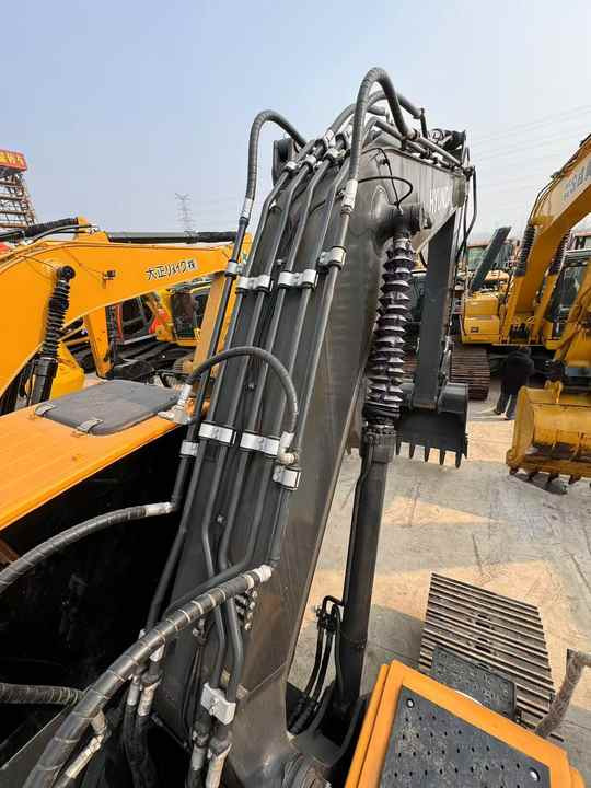 Used 22 Ton Korea Brand Hyundai 220LC-9S Used Excavator for Sale Hyundai 210 215 220 305 Excavators for Sale in China - Excavadora: foto 4 Used 22 Ton Korea Brand Hyundai 220LC-9S Used Excavator for Sale Hyundai 210 215 220 305 Excavators for Sale in China - Excavadora: foto 4