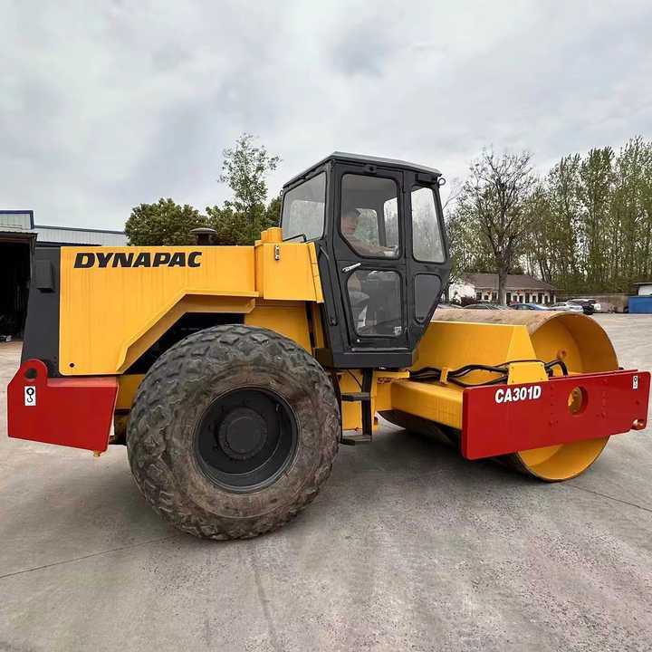 Apisonadora de asfalto Used Dynapac CA301 Vibratory Roller with Less Working Time and Superior Performance Used Dynapac 251d/301D Roller for Sale: foto 1