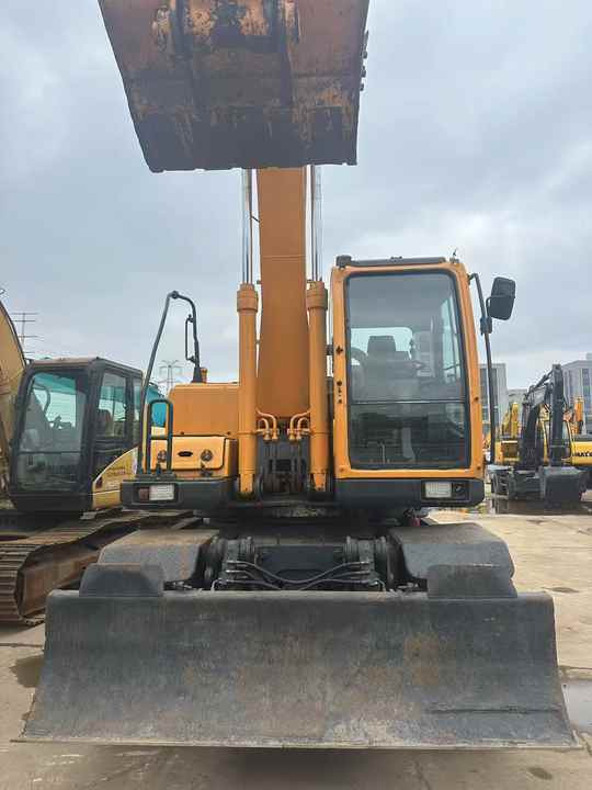 Used Hyundai Korea Hydraulic Excavator Hyundai 210-9 Excavator Excellent Condition 21 Ton Used Excavator For Sale - Excavadora: foto 4 Used Hyundai Korea Hydraulic Excavator Hyundai 210-9 Excavator Excellent Condition 21 Ton Used Excavator For Sale - Excavadora: foto 4