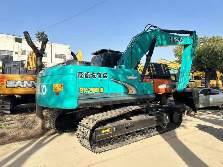 Used Japan Kobelco SK200-8 Crawler Excavator New Arrival Earth-moving Machine for Sale - Excavadora: foto 4 Used Japan Kobelco SK200-8 Crawler Excavator New Arrival Earth-moving Machine for Sale - Excavadora: foto 4