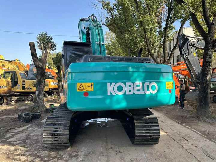 Used Japan Original Brand Kobelco Sk200-8 Excavator in High Quality for Sale High Working Efficiency - Excavadora: foto 2 Used Japan Original Brand Kobelco Sk200-8 Excavator in High Quality for Sale High Working Efficiency - Excavadora: foto 2